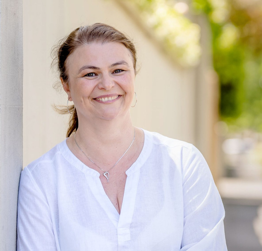 Jana Cibirova, most trusted clinical counsellor with over 10 years of experience.